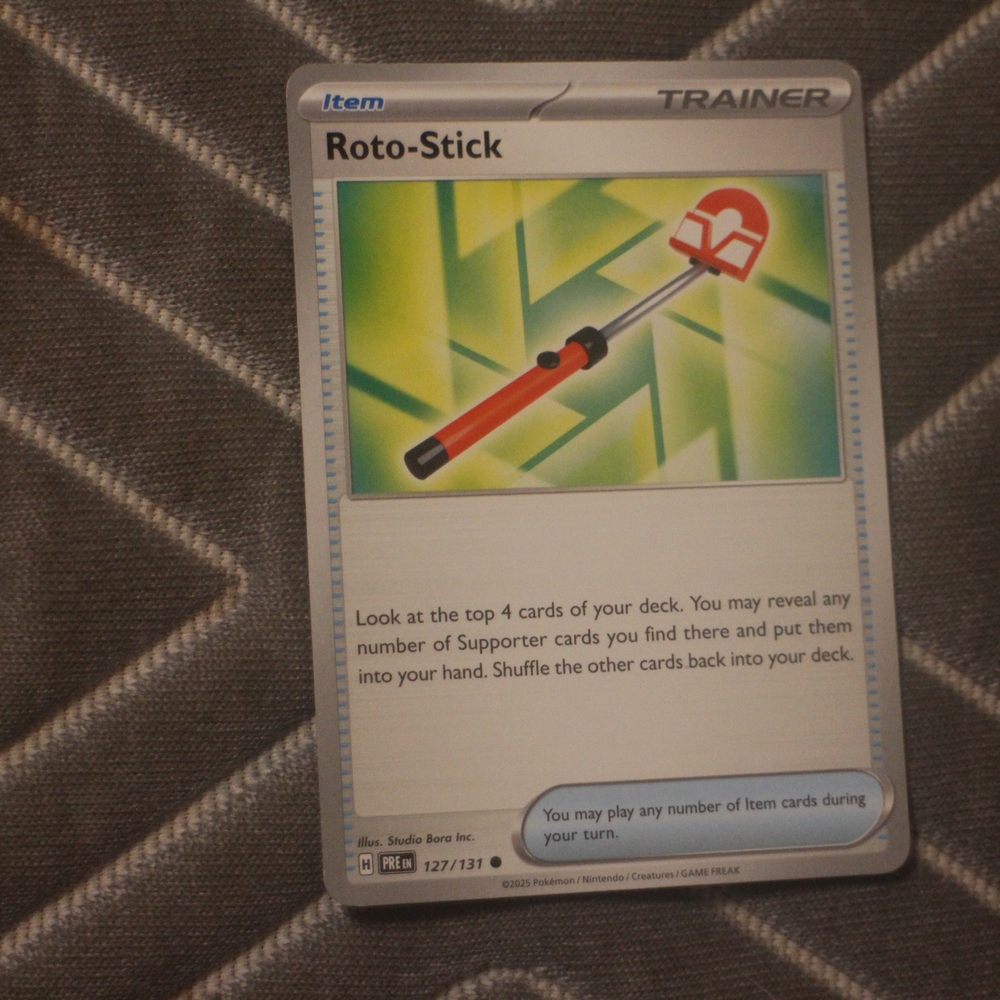 Pokemon Trainer Card - Roto-Stick with Red and Silver